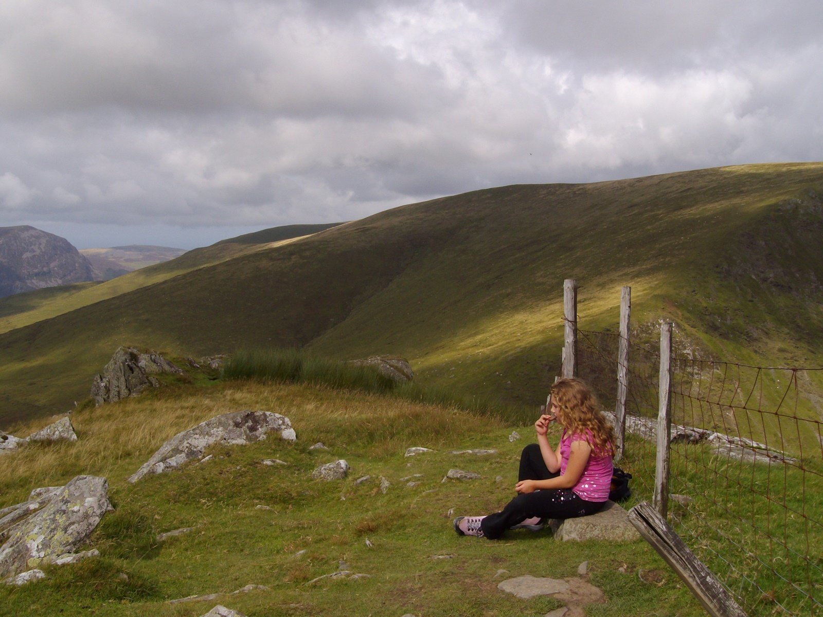How to Walk up Snowdon With Children Walk up Yr Wyddfa Snowdon